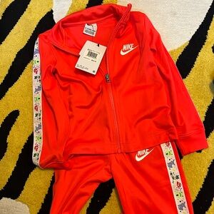NWT Nike Set 3T